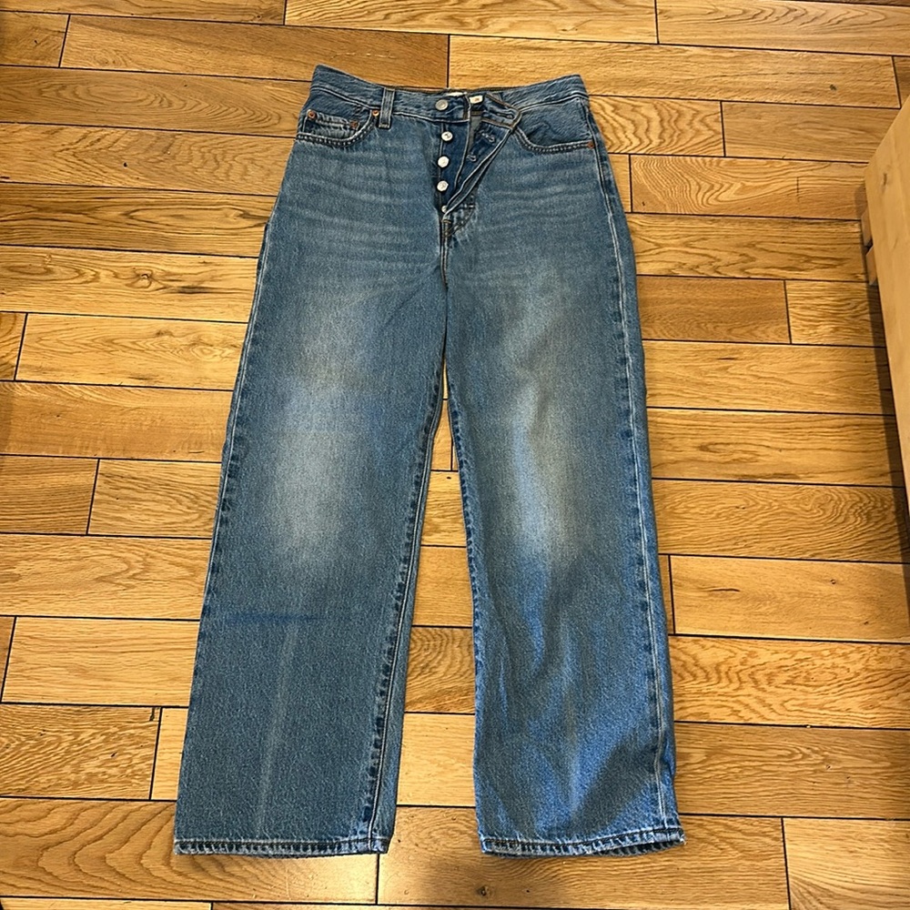 Levi’s Ribcage Straight Crop Jeans